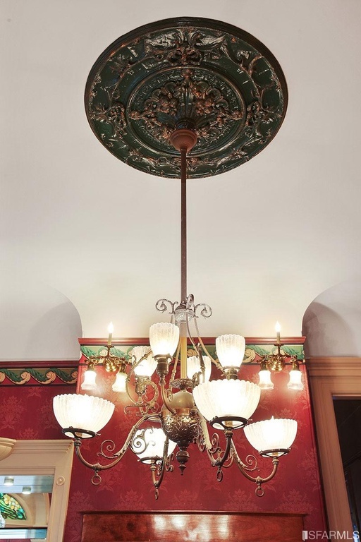 IS9h3j58iypix80000000000